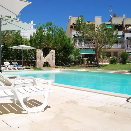 Santa Luzia Mar 2bdr W Pool & Patio