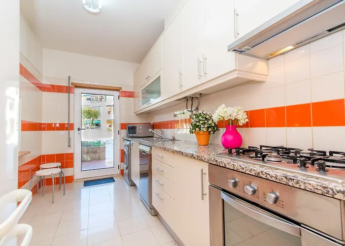 Apartman Santa Luzia Mar 2Bdr - Pool - Wi-Fi - Bbq