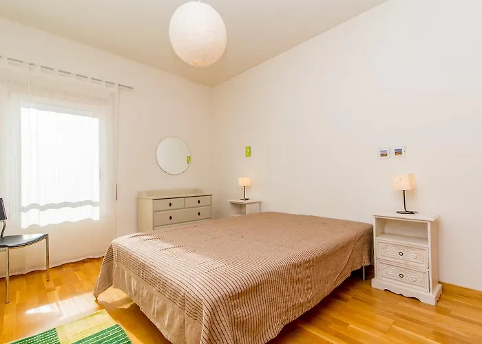 Apartman Santa Luzia Mar 2Bdr - Pool - Wi-Fi - Bbq